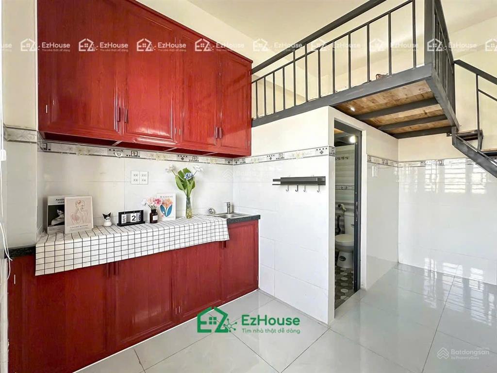 Duplex có ban công  thang máy  bảo vệ gần ngã tư bốn xã  đầm sen  đh văn hiến  đh hồng bàng