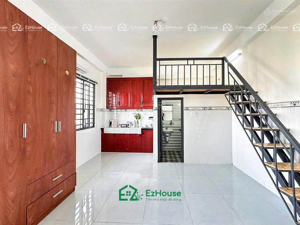 Duplex có ban công  thang máy  bảo vệ gần ngã tư bốn xã  đầm sen  đh văn hiến  đh hồng bàng