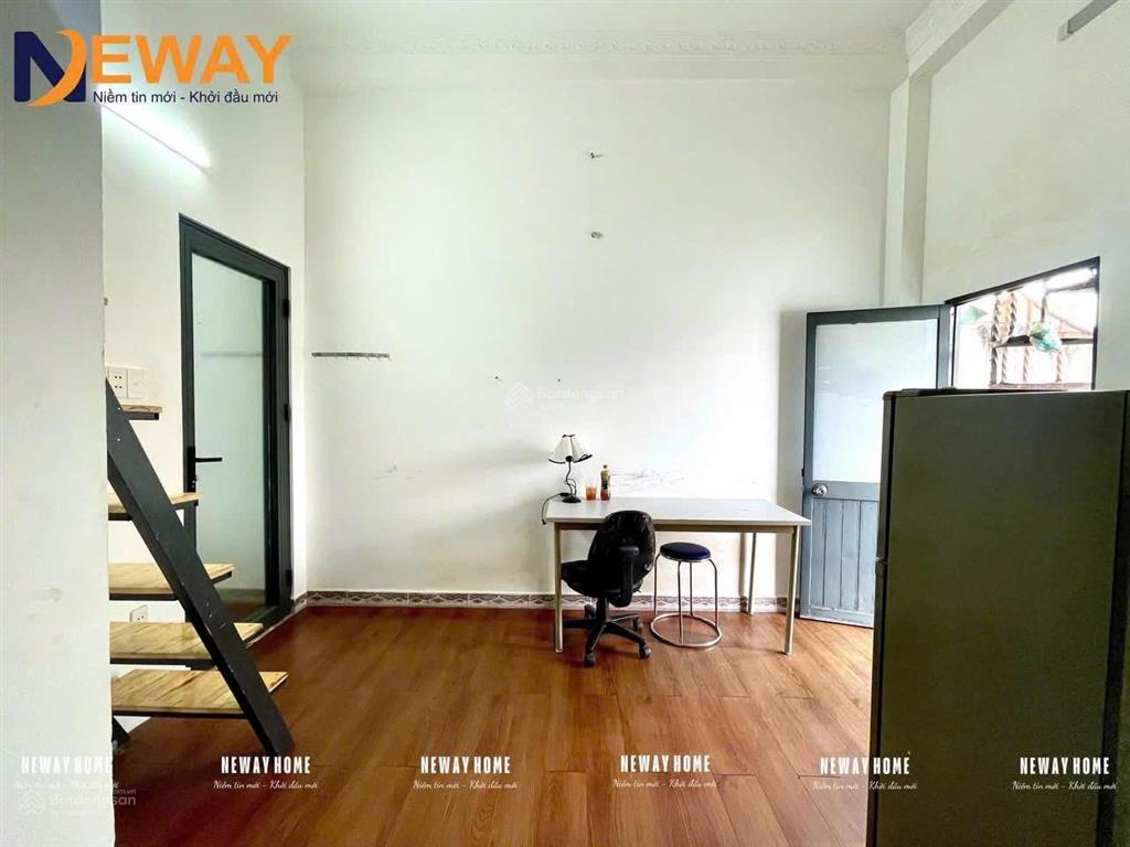 Duplex đầy đủ nội thất có ban công không tính phí xe gần đại học văn hiến  tân bình gần trung tâm