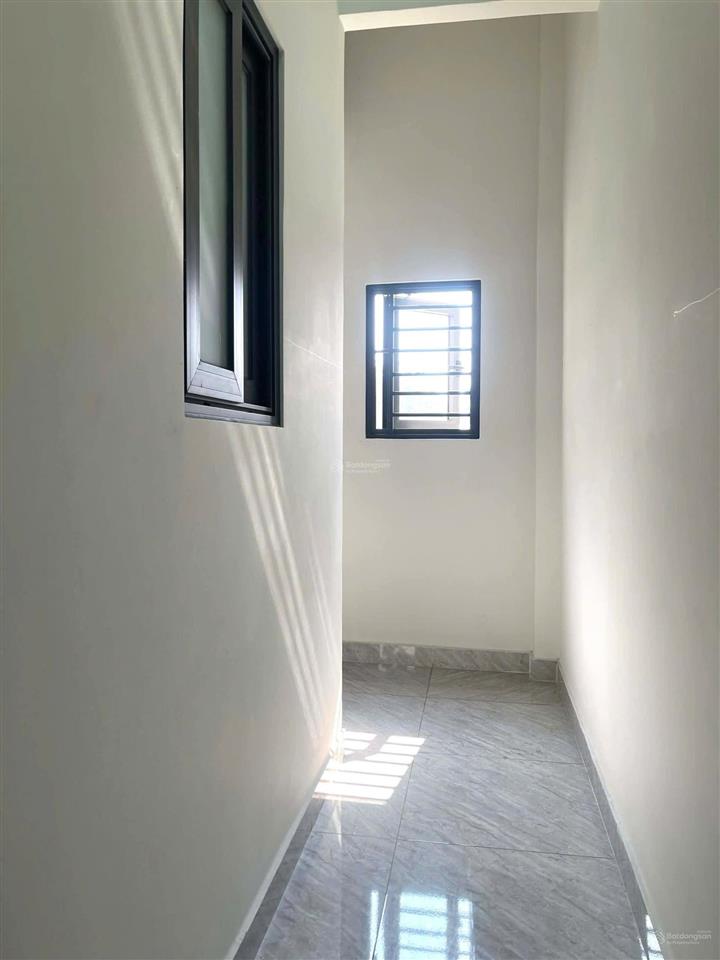 Mtkd giảm 800tr. còn 5,6 tỷ, 2 tầng btct, 56m², 4m x 14m, 2pn, 2wc, shr