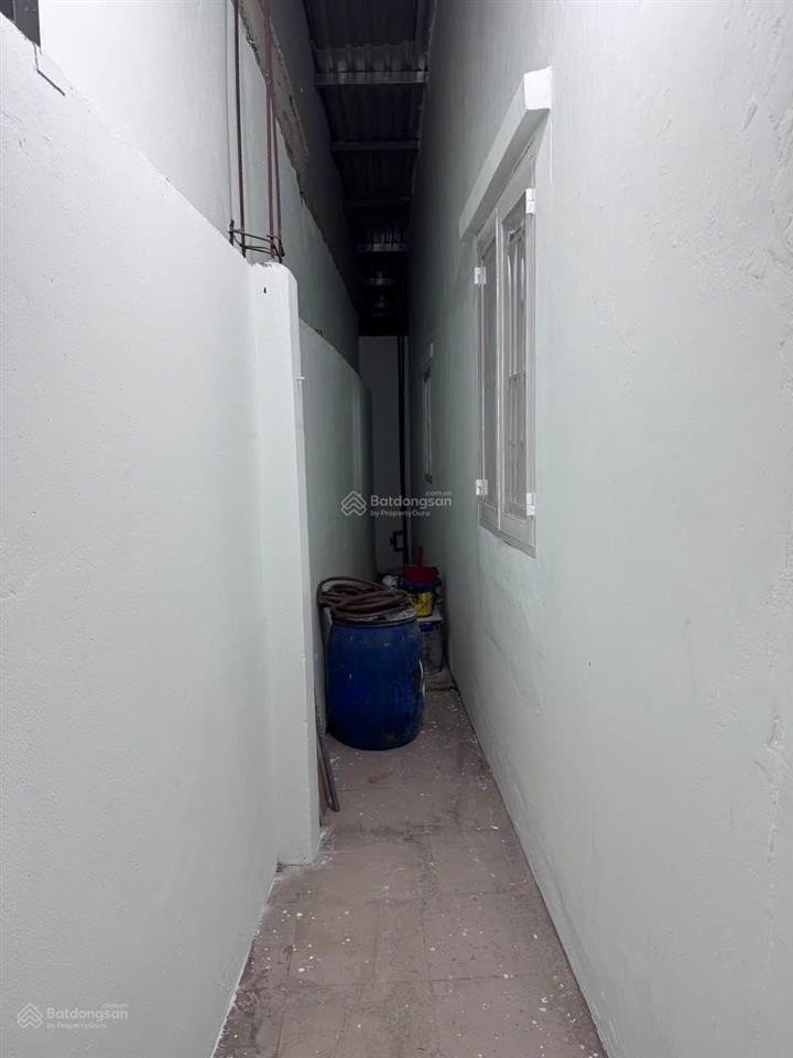 Cho thuê nhà đường liên khu 89, p. bình hưng hoà, dt lớn 7.5m x 14m. giá 11.5 triệu còn tl