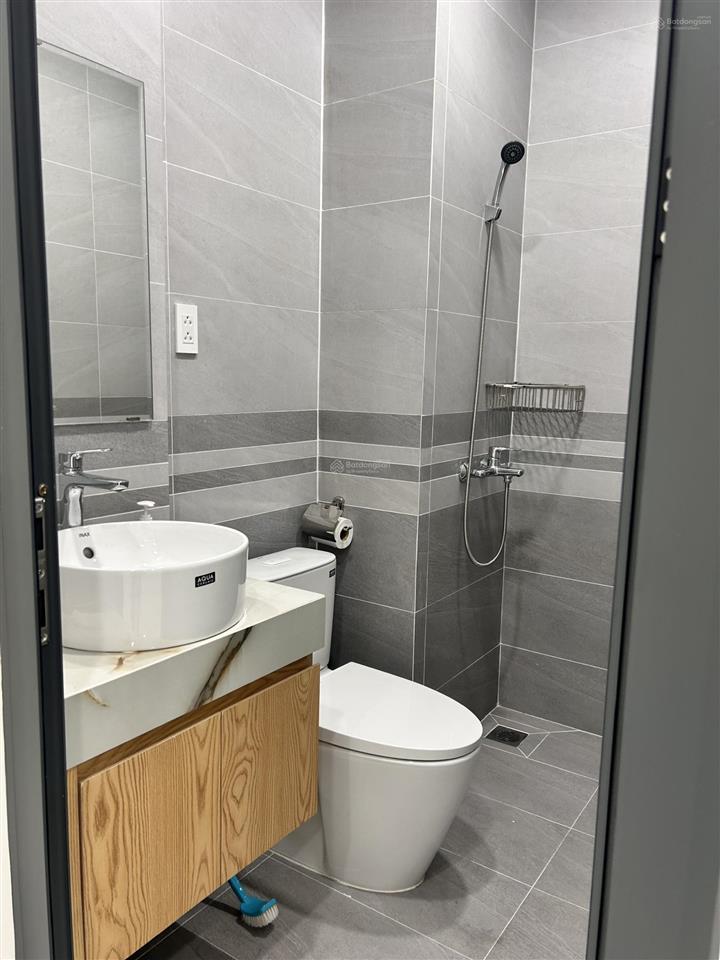 Cho thuê mặt bằng tầng trệt + 1 lầu mt độc lập  tân phú, dt 6,3m x 16m. giá 40 triệu/tháng