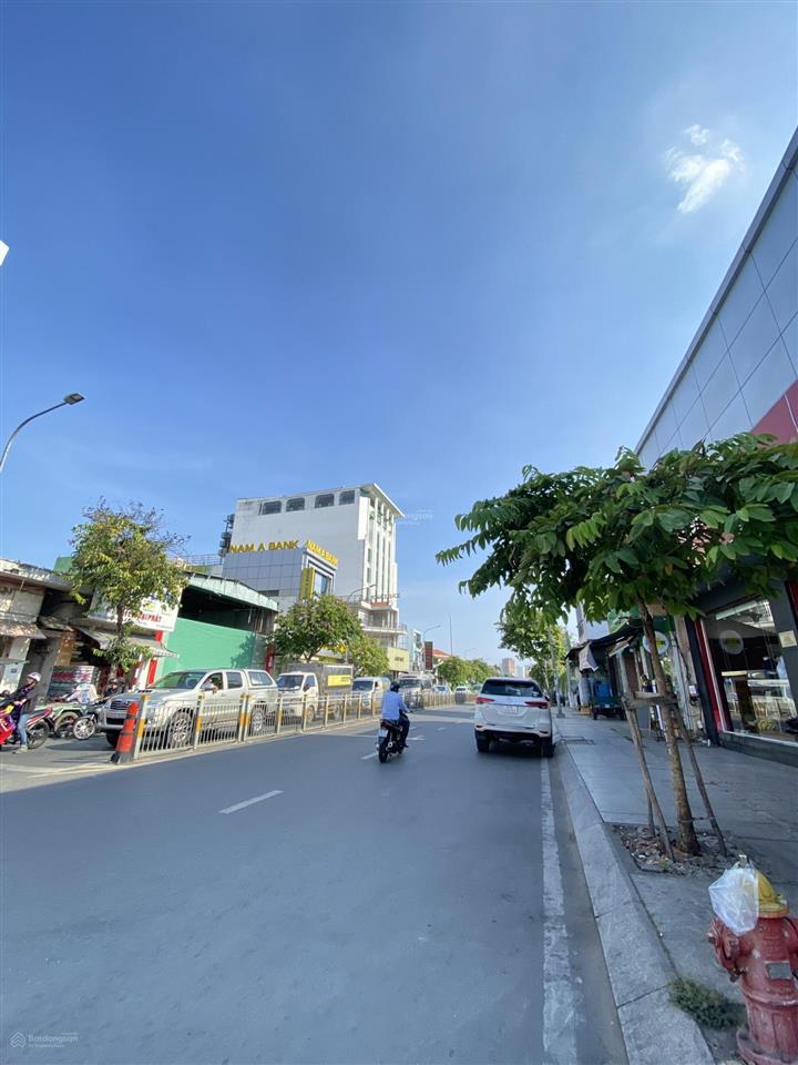 Bán building 7 tầng mặt tiền đường lũy bán bích (dt 13,1 x 30m) hđt 265 tr/th. giá 79 tỷ