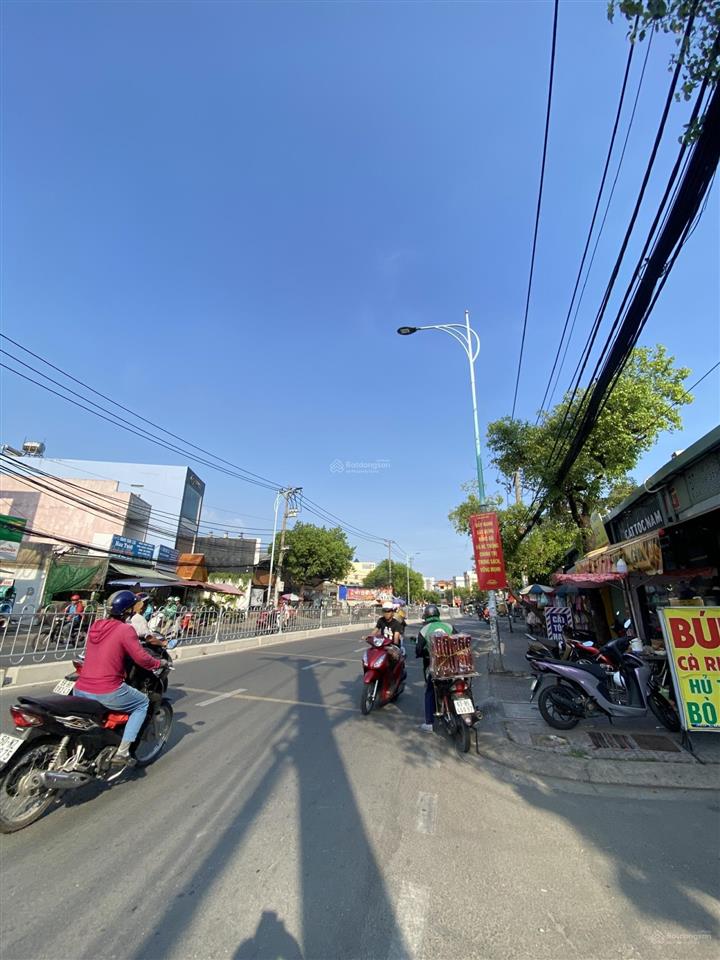 Building hầm 7 tầng mặt tiền lê văn quới (dt 13,2m x 25m) hđ thuê 310 triệu/tháng, giá chỉ 79 tỷ
