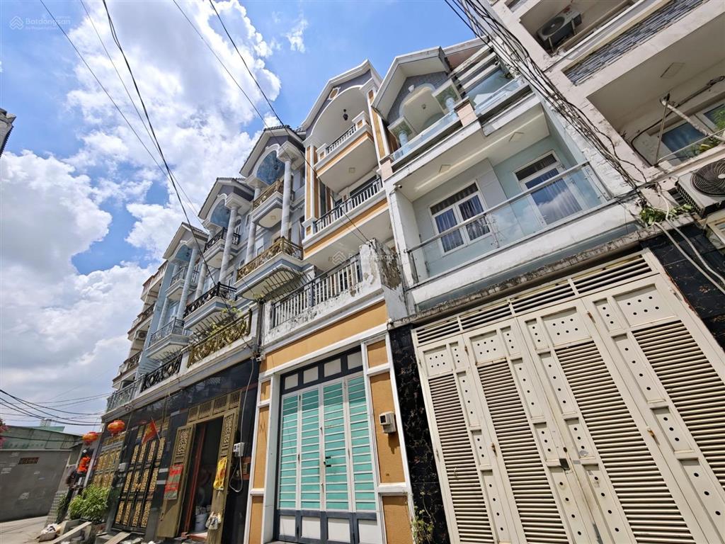 Định cư cần bán gấp nhà quận bình tân, hương lộ 2, nhà 3 tầng 52m² dọn vô ở ngay