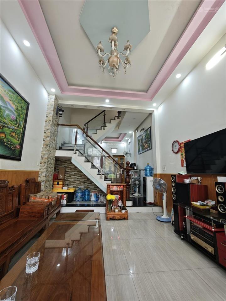 Định cư cần bán gấp nhà quận bình tân, hương lộ 2, nhà 3 tầng 52m² dọn vô ở ngay