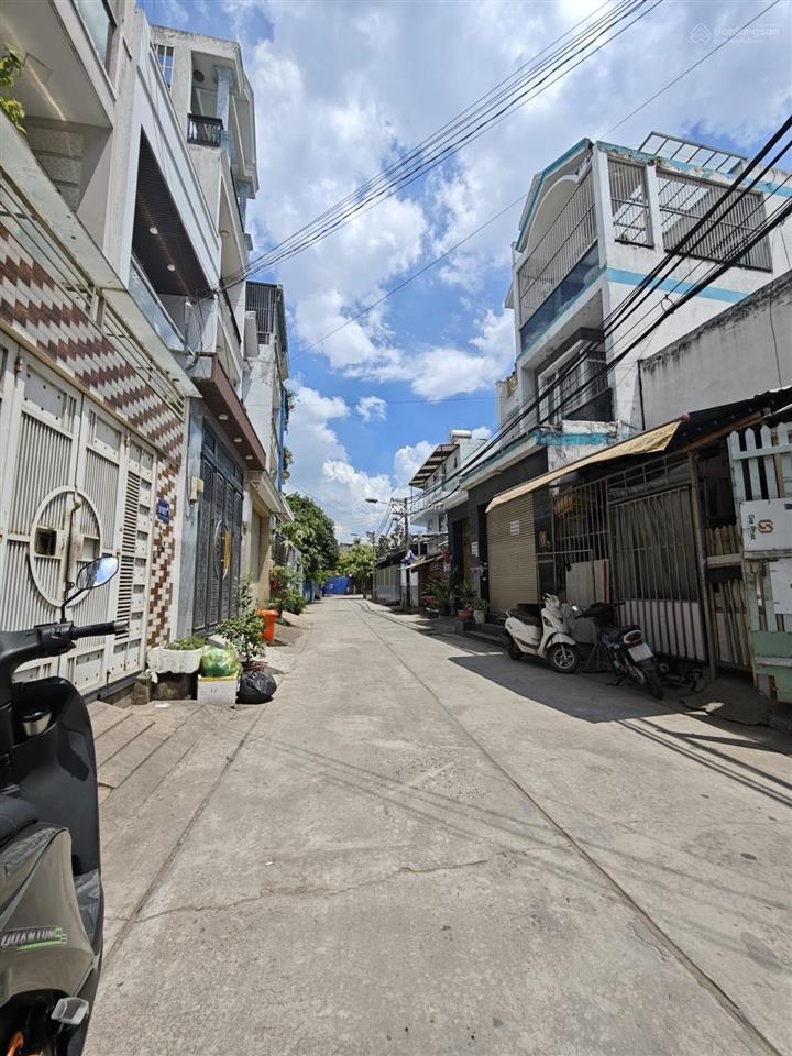 Định cư cần bán gấp nhà quận bình tân, hương lộ 2, nhà 3 tầng 52m² dọn vô ở ngay