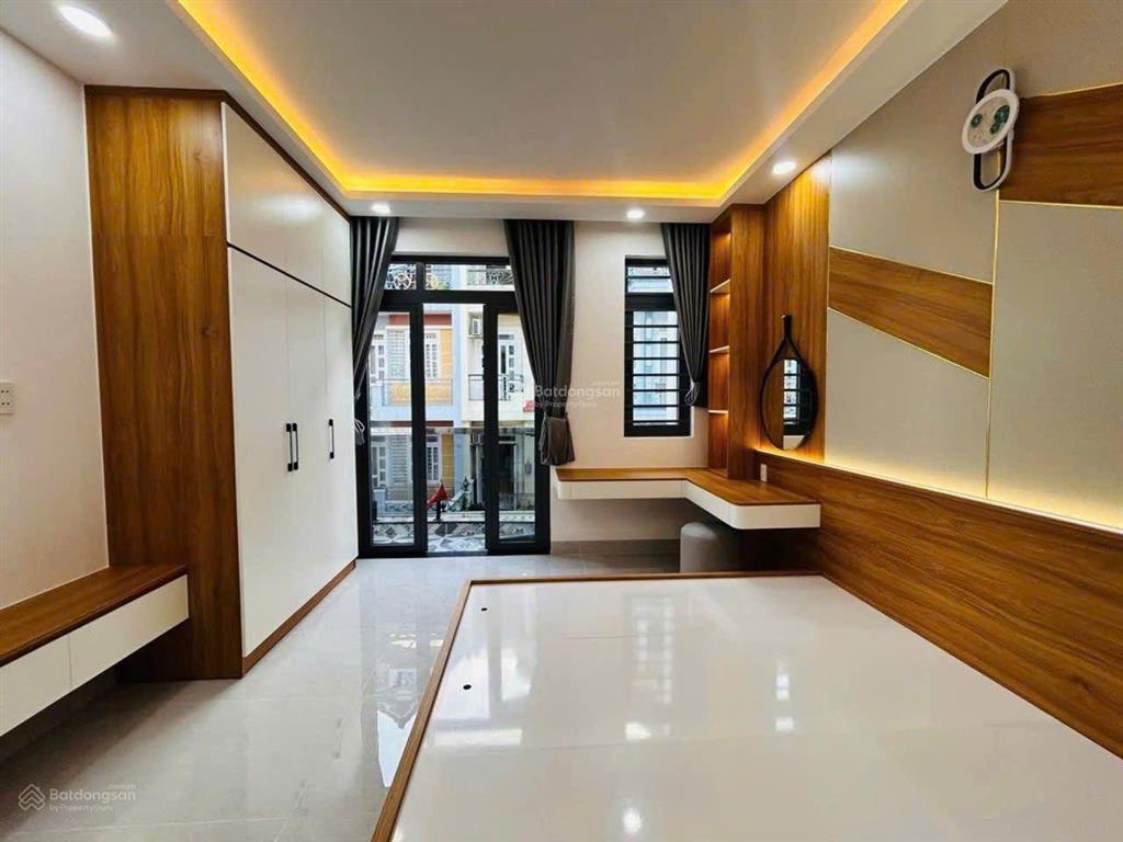 Siêu phẩm 5 tầng full nội thất cao cấp ngay hương lộ 2 thông 413 lê văn quới