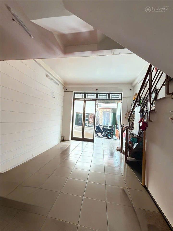 Nhà 3 tầng hương lộ 2 gần 4 xã hẻm xe tải 60m² chỉ 5 tỷ 6
