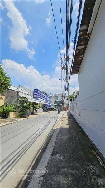Chủ cần bán gấp lô đất 161.5m2, đường nhựa 10m thông thoáng