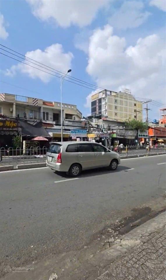 Mặt tiền kinh doanh sầm uất ngày đêm lê văn quới ngang gần 8m tiện kinh doanh đa ngành nghề