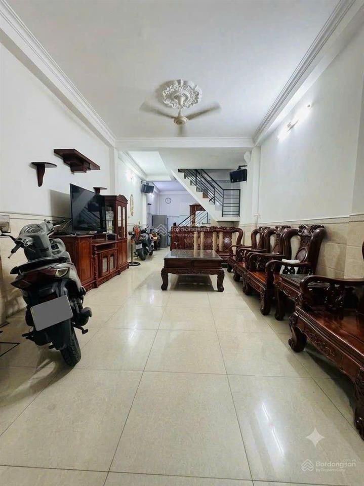 Nhà đẹp 3 tầng khu vip gò xoài  vị trí cực đẹp gần mt đường gần chợ