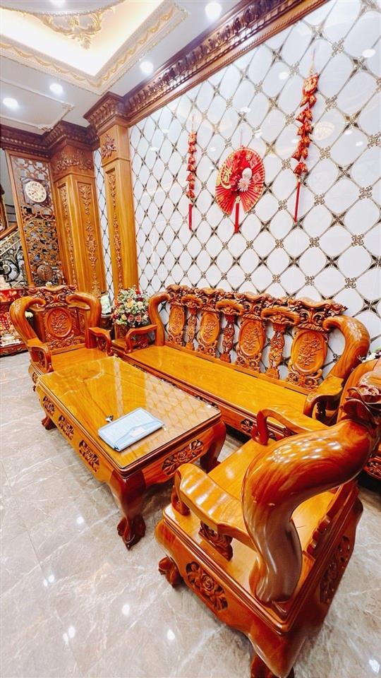 Mặt tiền vừa ở vừa kinh doanh 4 tầng nội thất cao cấp thang máy xịn 96 mét vuông