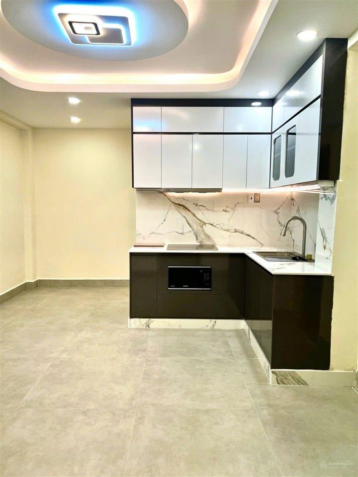 Mặt tiền kinh doanh phan xích long giáp 3/2 quận 10