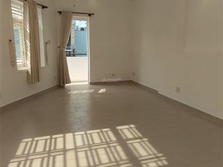 Bán gấp nhà 3 tầng hương lộ 2 gần 4 xã ngang 77m2 chỉ 4 tỷ 65