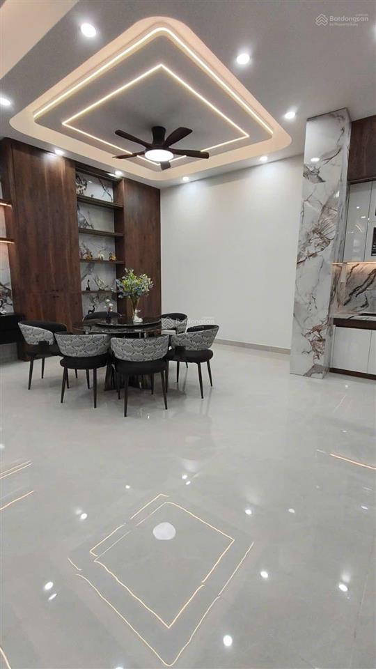 Nhà 3 tầng ngang 7m bề thế, xe hơi vô nhà ngay phan anh gần đầm sen