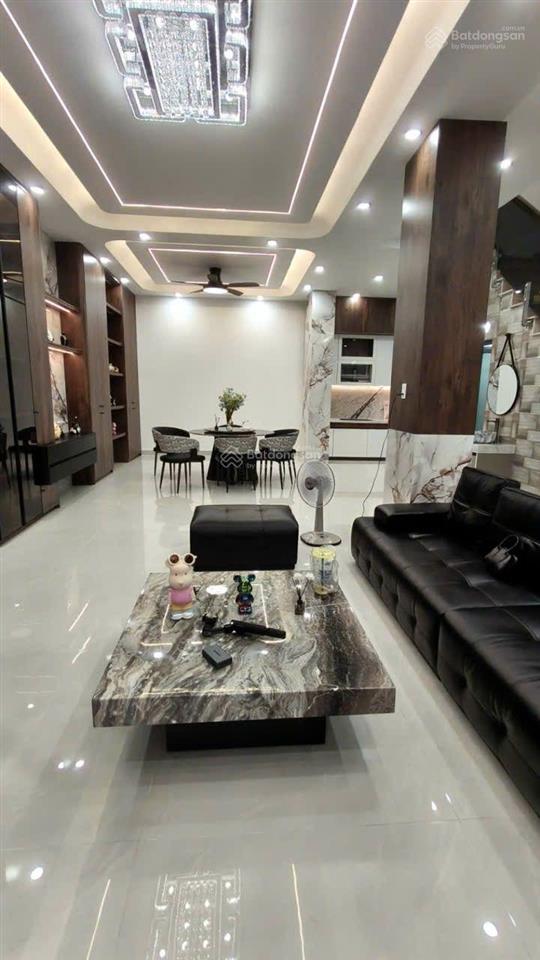 Bán gấp nhà 3 tầng thiết kế hiện đại full nội thất cao cấp 77m2 xe hơi vô nhà chỉ 7 tỷ