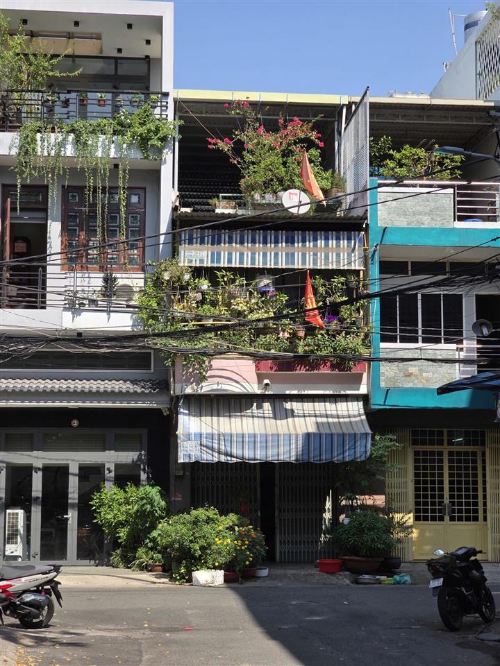 Vị trí vàng đối diện công viên  hẻm 8m thông tân sơn nhì 4x16m lầu st, chỉ 8.4 tỷ