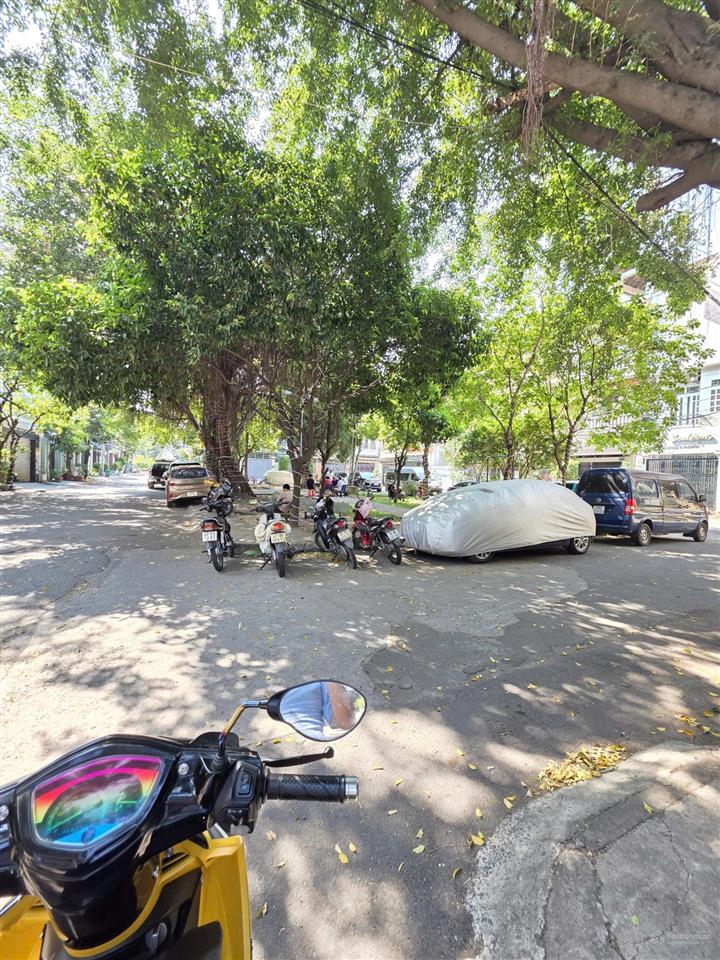 Vị trí vàng đối diện công viên  hẻm 8m thông tân sơn nhì 4x16m lầu st, chỉ 8.4 tỷ