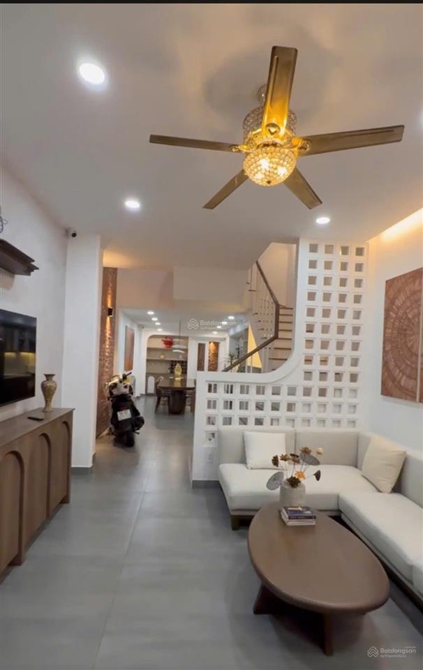 Tân sơn nhì nhà đẹp sát mặt tiền 4x17m 2 lầu chỉ 9,3 tỷ