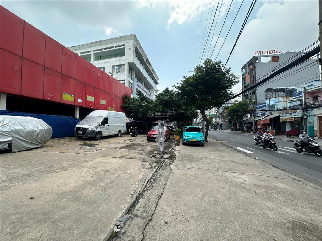Mặt tiền âu cơ 8.500m2 sàn gần nguyễn hồng đào, trương công định 120.000đ/m2