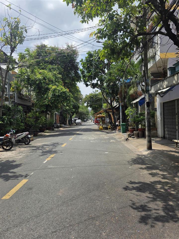 Mặt tiền lê cao lãng dt 4.2x10.5m, nở hậu 4.4m nhà 1 lầu giá chỉ 6,1 tỷ