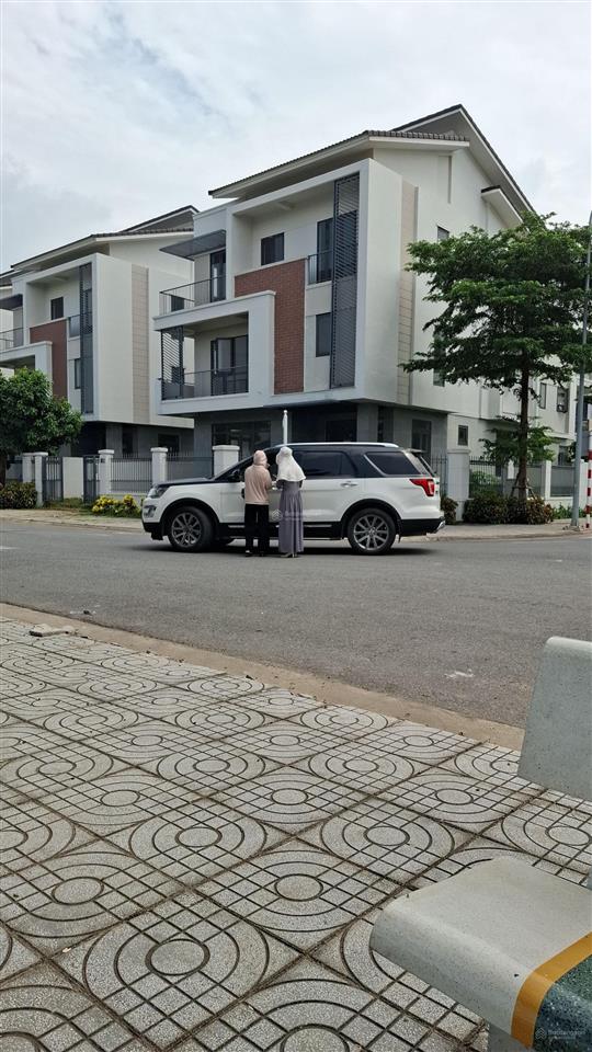 Bán bt tại centa riverside, 22,9 tỷ, 225m2, nhà đẹp, tiện nghi đầy đủ