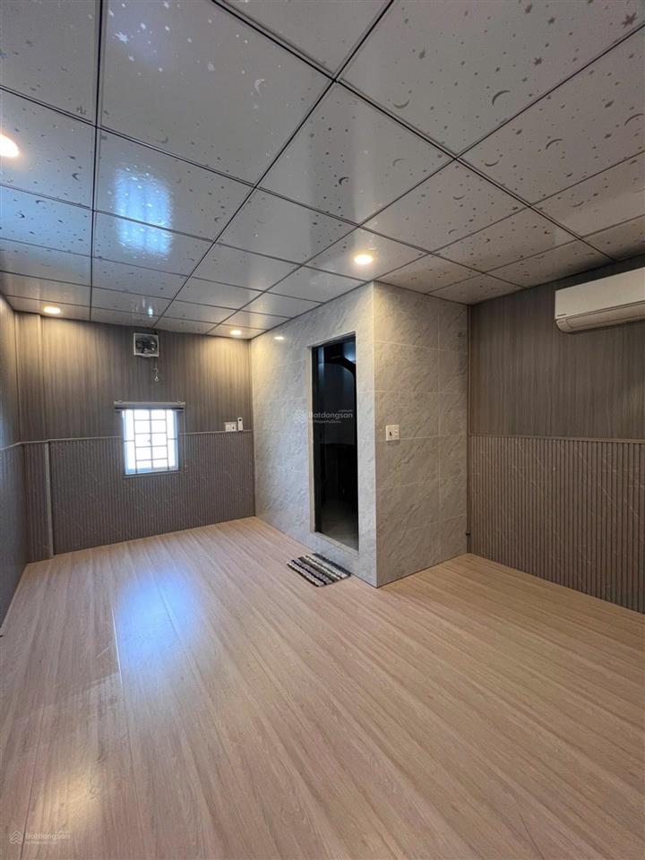 Nhà 2 mặt tiền hẻm trước sau  xe hơi ngủ trong nhà  ngay khu celadon tân phú