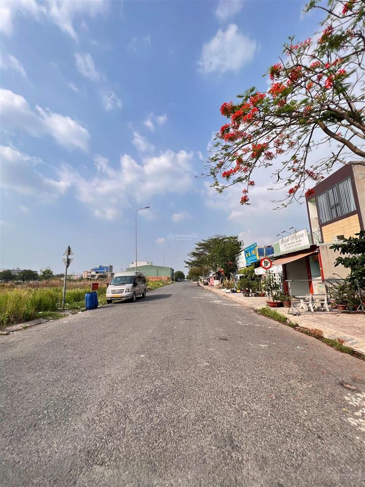 Cần tiền bán gấp nền 5x26m kdc tân đô, giá sang tên 1 tỷ 660 triệu