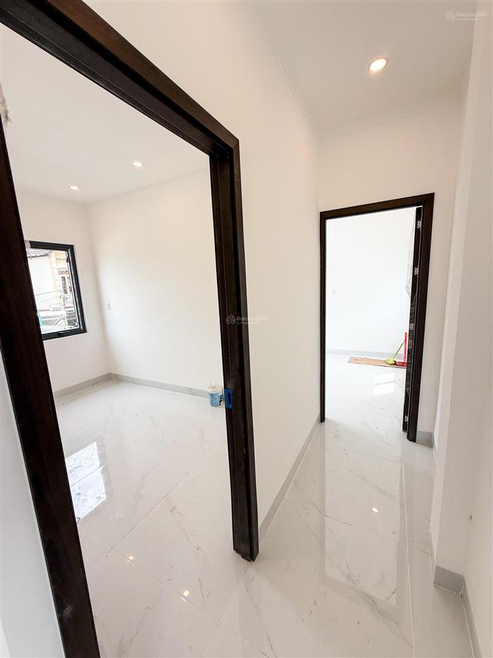Hàng hiếm  bán nhà mới 1t1l (dt 38m2, sàn 76m2) ngay đường bờ kè bửu long 70m. giá chỉ 2,5 tỷ