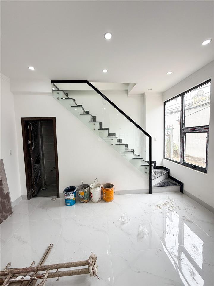 Hàng hiếm  bán nhà mới 1t1l (dt 38m2, sàn 76m2) ngay đường bờ kè bửu long 70m. giá chỉ 2,5 tỷ