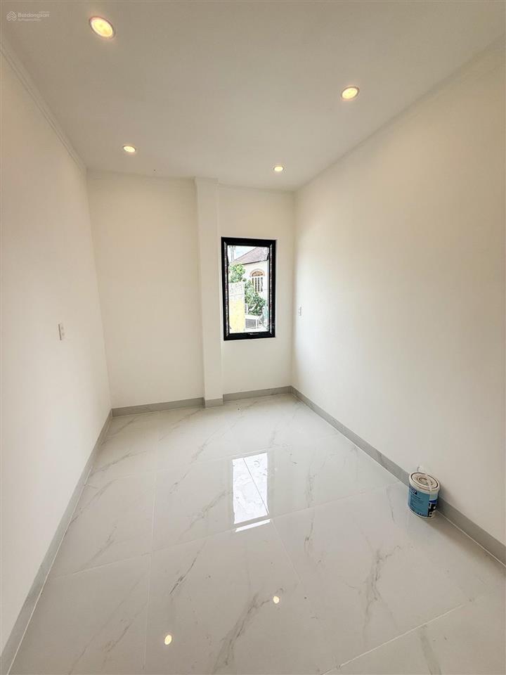 Hàng hiếm  bán nhà mới 1t1l (dt 38m2, sàn 76m2) ngay đường bờ kè bửu long 70m. giá chỉ 2,5 tỷ