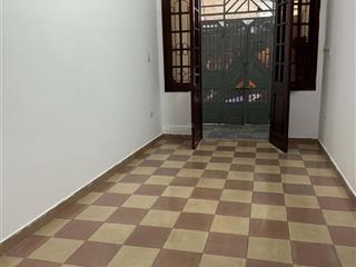 Chính chủ cho thuê nhà nguyên căn tại ngõ 8 phố thành công, phường giảng võ, hà nội