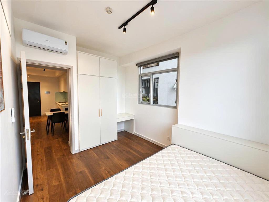 Cho thuê căn hộ 2pn2wc full nội thất, nhà mới 100% vào ở ngay, tầng cao, view sông ngay thủ thiêm