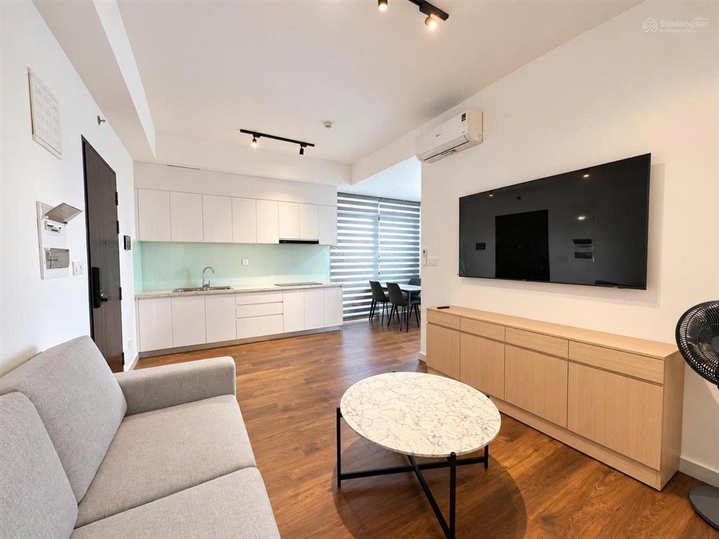 Cho thuê căn hộ 2pn2wc full nội thất, nhà mới 100% vào ở ngay, tầng cao, view sông ngay thủ thiêm