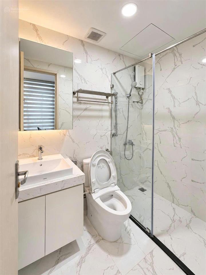 Cho thuê căn hộ 2pn2wc ngay thủ thiêm, bếp thoáng, giá chỉ 14 triệu vào ở ngay tại paris hoàng kim
