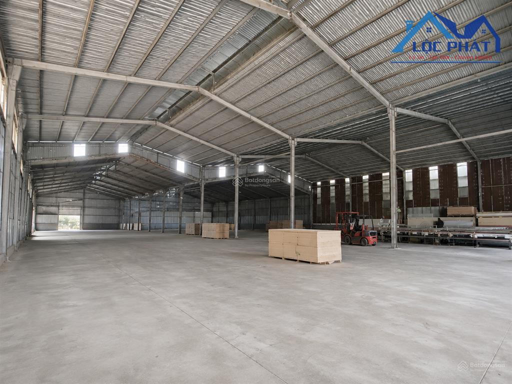 Cho thuê nhà xưởng 4000m2 giá 50.000đ/m2 (~155 triệu/tháng) p. hố nai, tp đồng nai, 0931 760 ***