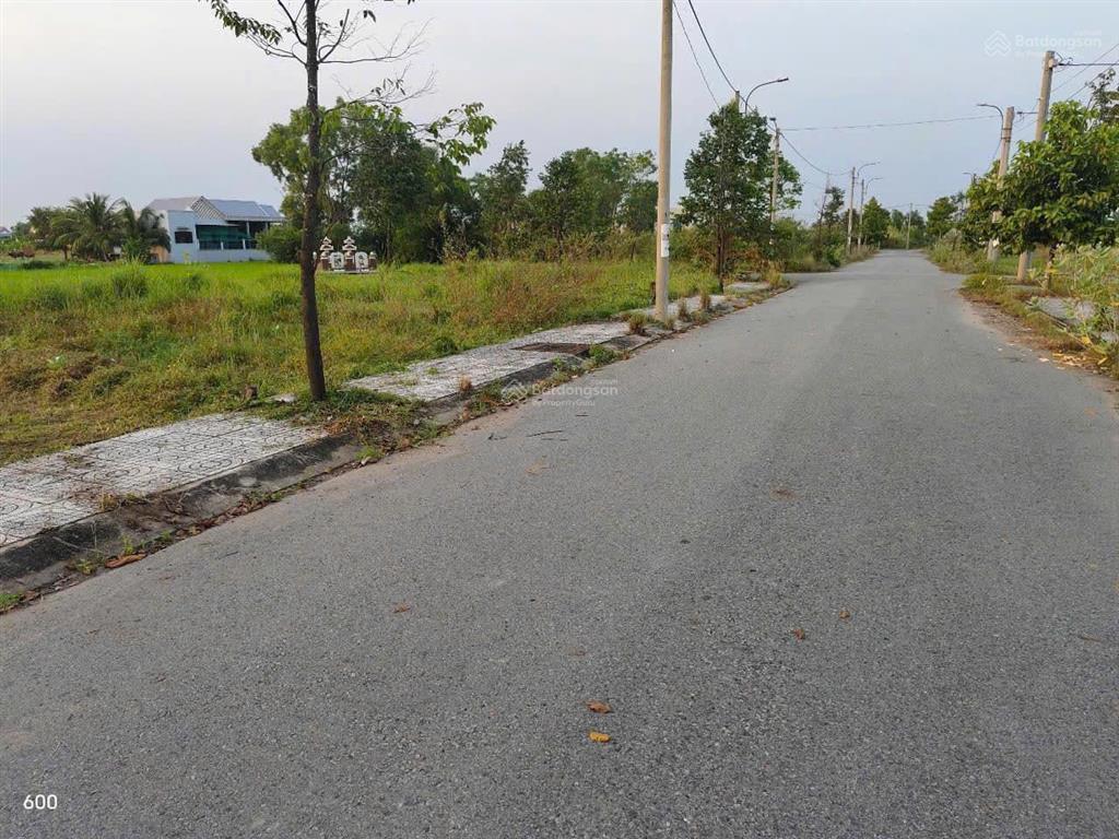 Bán nền 100m2 520 triệu đất hoàng phan thái  mt nhựa 12m  shr