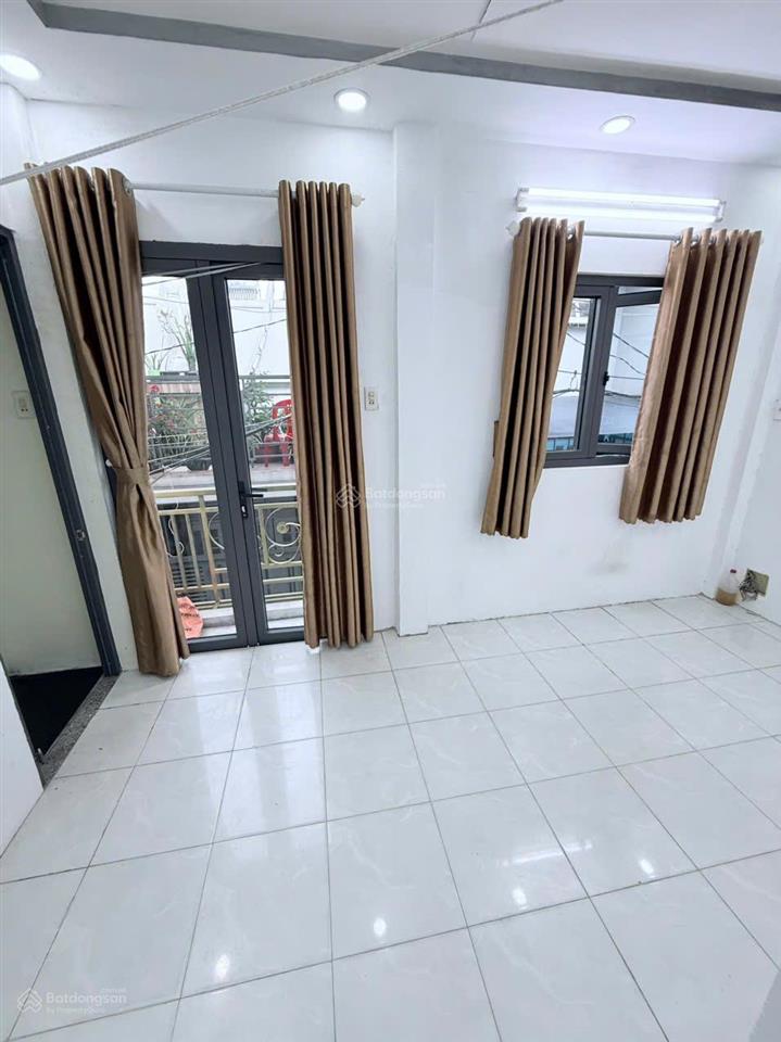 Nhà bình tân 4 tỉ 5x23m, 1 trệt 4 lầu shr  hxt  8pn  8wc
