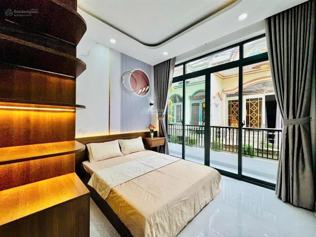 Nhà mt nhựa đ. 3/2, quận 10, 1 trệt 3 lầu dt 90m2 6x15m shr full thổ, đường 10m giá 8 tỉ còn tl