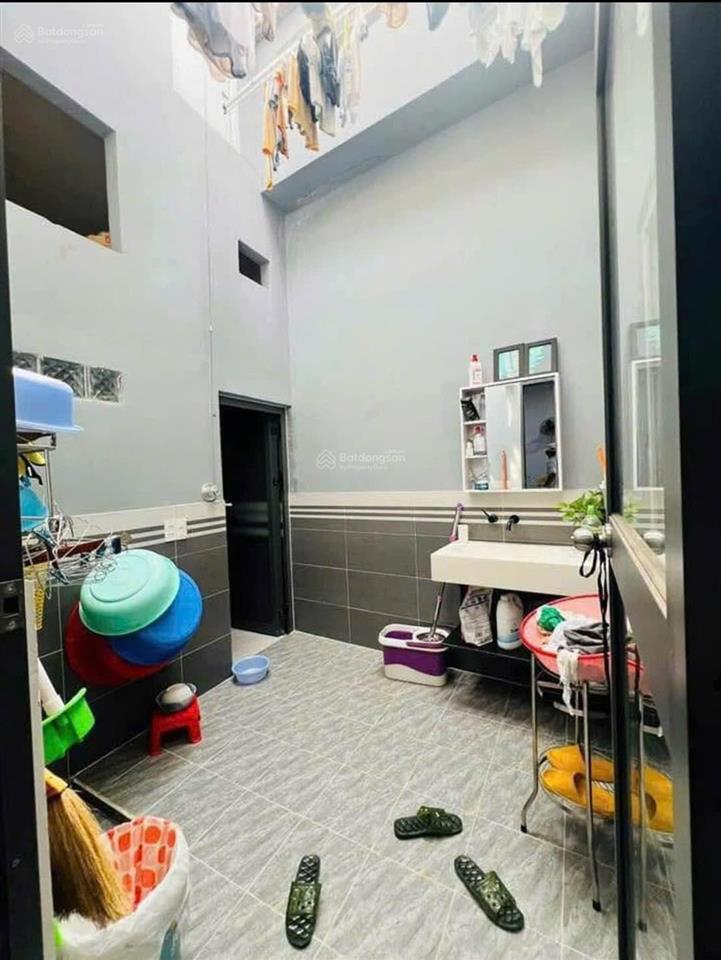 Nhà nguyễn ảnh thủ  quận 12  1.6 tỉ  140m2 7x20m, 4pn, 3wc, pháp lý đầy đủ  shr
