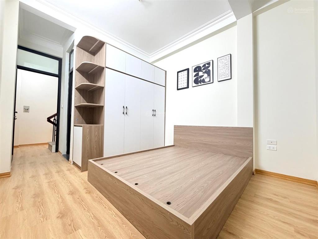 Bán nhà đẹp nguyễn sơn  phân lô  30m2 5 tầng full nt  7,85 tỷ(tl)