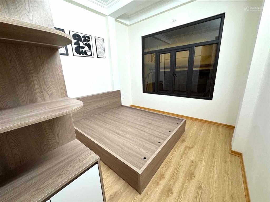 Bán nhà đẹp nguyễn sơn  phân lô  30m2 5 tầng full nt  7,85 tỷ(tl)