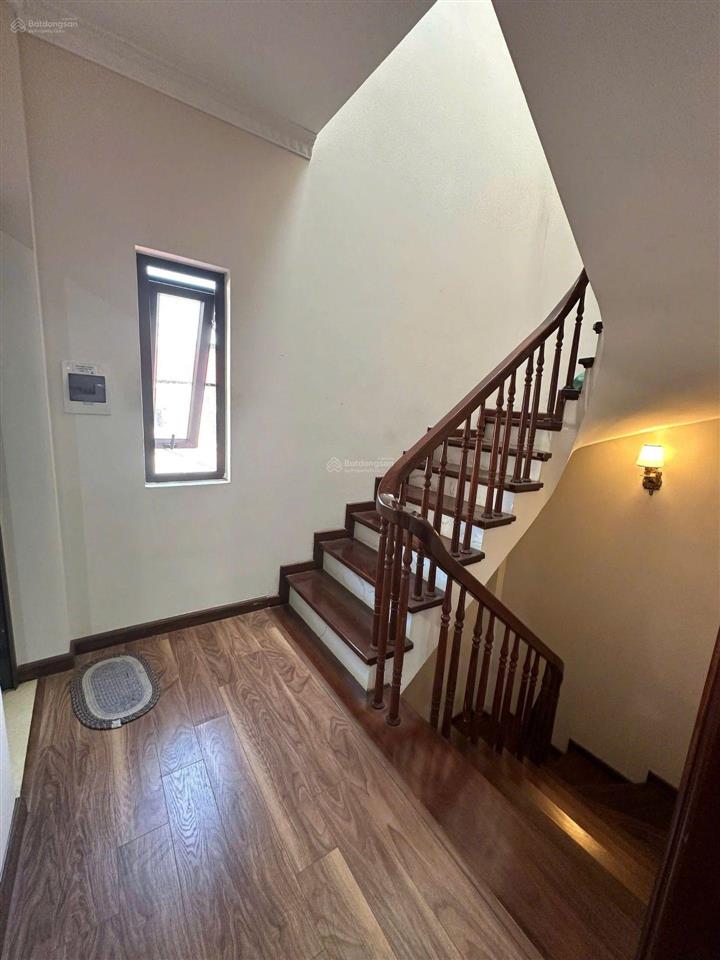 Bán nhà đẹp nguyễn sơn  phân lô  30m2 5 tầng full nt  7,85 tỷ(tl)