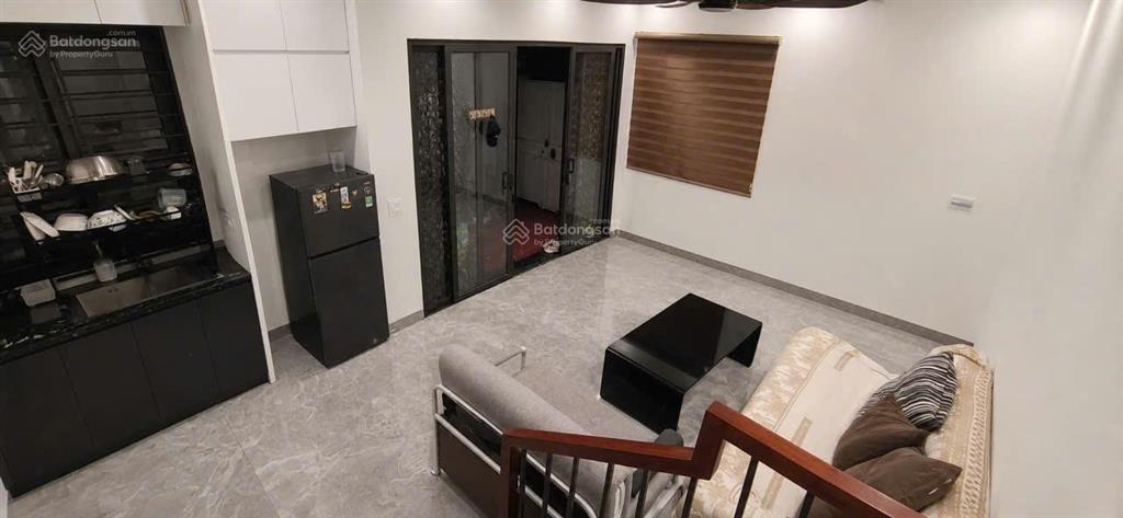 Bán nhà ngô gia tự  phân lô  oto đỗ cổng full nt  30m 5 tầng chỉ 6 tỷ