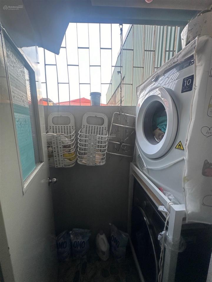 Bán chung cư bồ đề lô góc 60m2 2 ngủ đầy đủ nội thất hơn 3 tỷ