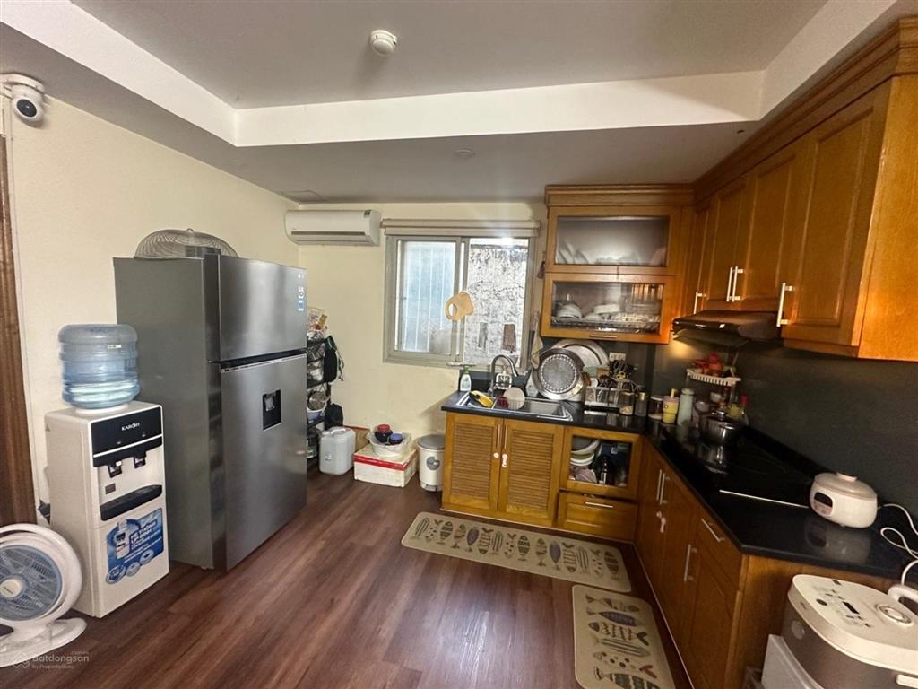 Bán chung cư bồ đề lô góc 60m2 2 ngủ đầy đủ nội thất hơn 3 tỷ