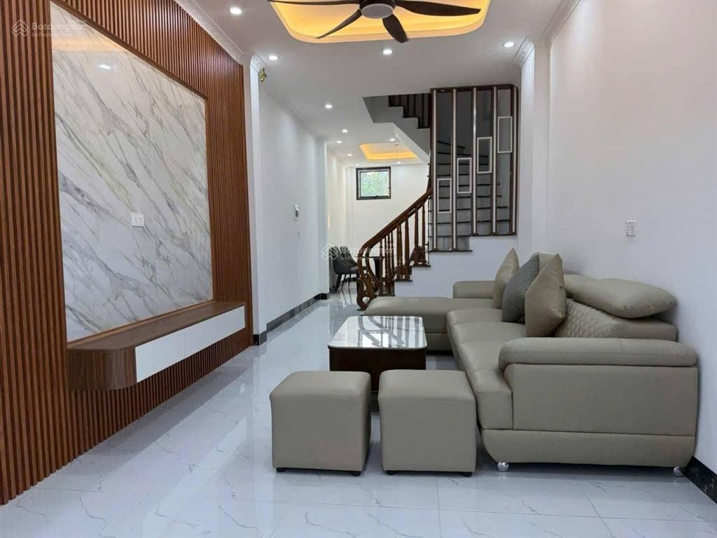 Bán nhà thị trấn phùng  cuối 3 tỷ