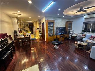 Bán căn chung cư bộ khoa học và công nghệ nguyễn văn huyên cầu 121,6m2, 3 ngủ, 2vs, 90tr/m2