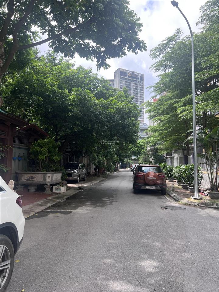 Nhà vườn đẹp, giá tốt, bộ tư lệnh biên phòng  d22 trần bình, mai dịch, cầu giấy